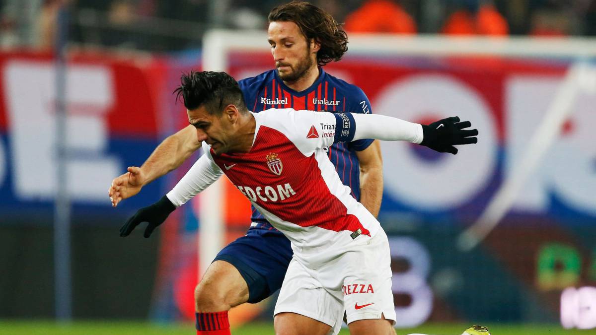 Caen, Dijon, Amiens y Guingamp son los cuatro rivales más cercanos que tiene el Mónaco de Falcao para evitar el descenso en la Liga de Francia