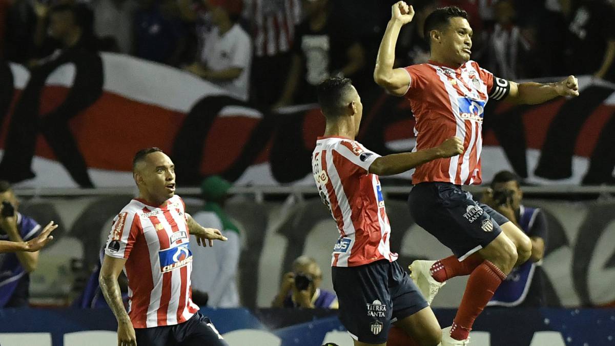 El delantero de Junior Teófilo Gutiérrez fue expulsado en la semifinal contra Santa Fe por un codazo. El jugador se perderá la final de Copa Sudamericana.