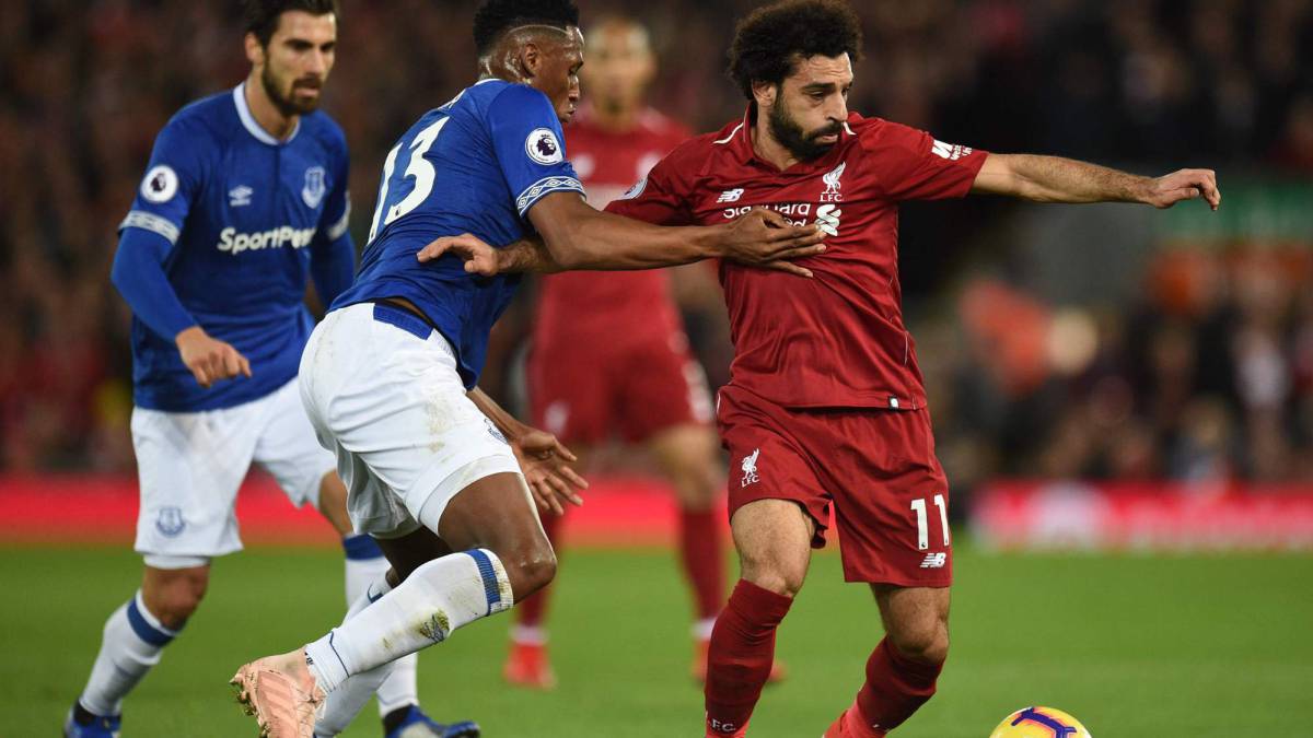El colombiano Yerry Mina jugó todo el partido en la derrota de Everton 1-0 contra Liverpool, en partido de la fecha 14 de la Premier League en Anfield.