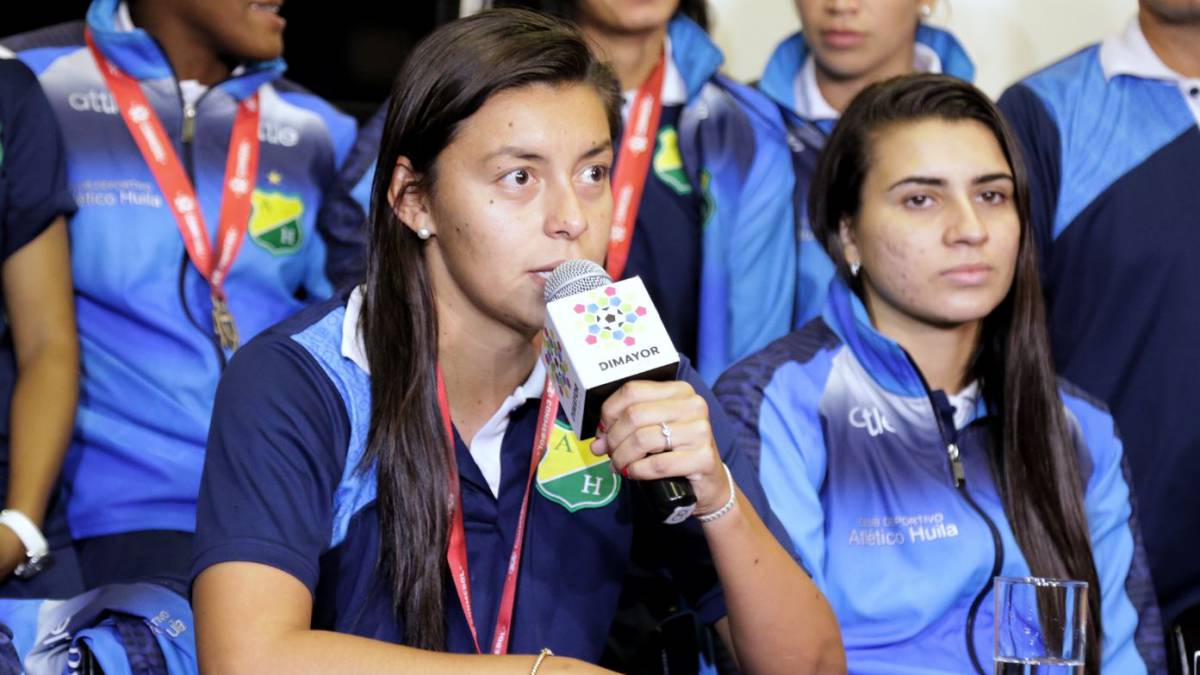 Atlético Huila regresó a Colombia después de ganar la Copa Libertadores femenina ante Santos de Brasil y Yoreli Rincón confirmó que tendrán mejores premios