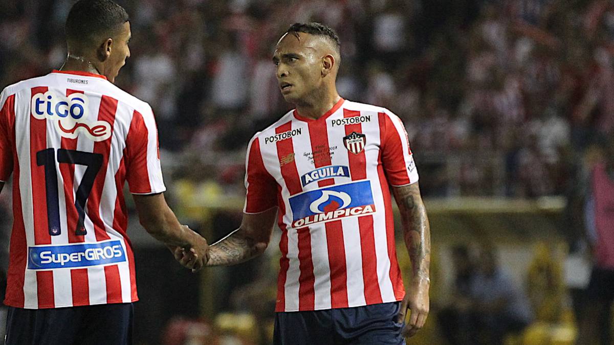 Jarlan Barrera habría firmado un contrato con Rosario Central y otro con Tigres