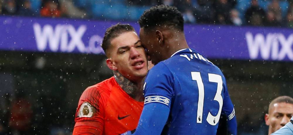 Yerry Mina fue titular y jugó los 90 minutos en la derrota del Everton ante el Manchester City en el desarrollo de la jornada 17 de la Premier League