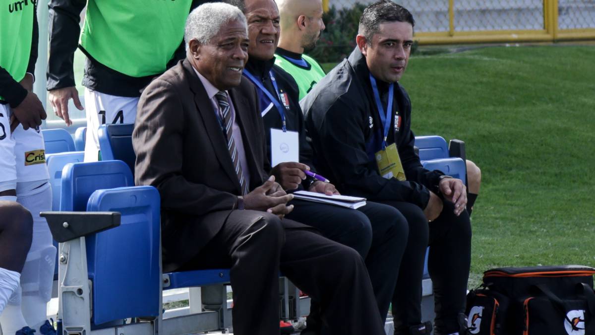 El partido benéfico entre jugadores históricos de Colombia y Brasil no se pudo jugar en el Pascual Guerrero debido a que los brasileños no viajaron.