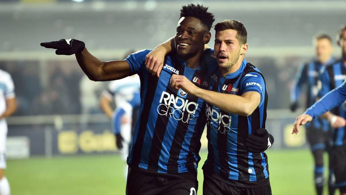 Duván Zapata marcó en el triunfo del Atalanta ante la Lazio en el desarrollo de la jornada 16 de la Serie A. El colombiano llegó a 46 goles en Italia.