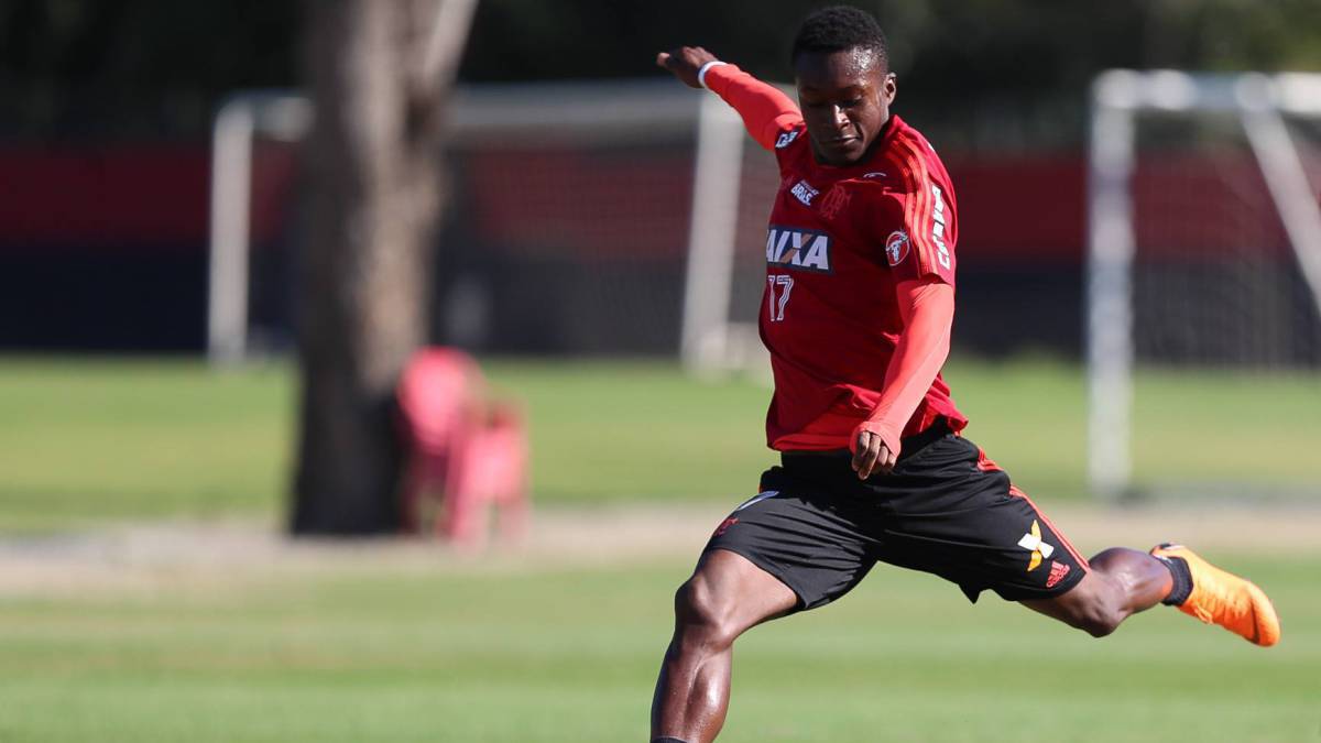 El colombiano Marlos Moreno, que termina contrato con Flamengo, estaría en la mira de Sao Paulo y Palmeiras según el portal City Watch de Manchester.