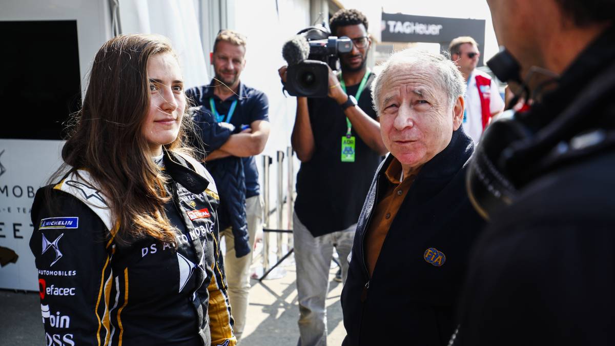 La piloto colombiana Tatiana Calderón quiere correr la Fórmula 2 en el año 2018 y así subir un escalón más para llegar pronto a la Fórmula Uno