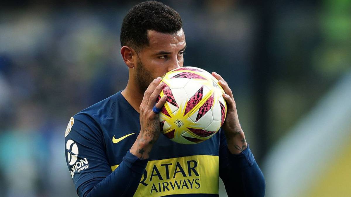 Edwin Cardona todavía no ha definido su futuro pues Boca Juniors no sabe si se quedará con él después del 31 de diciembre. Monterrey lo espera