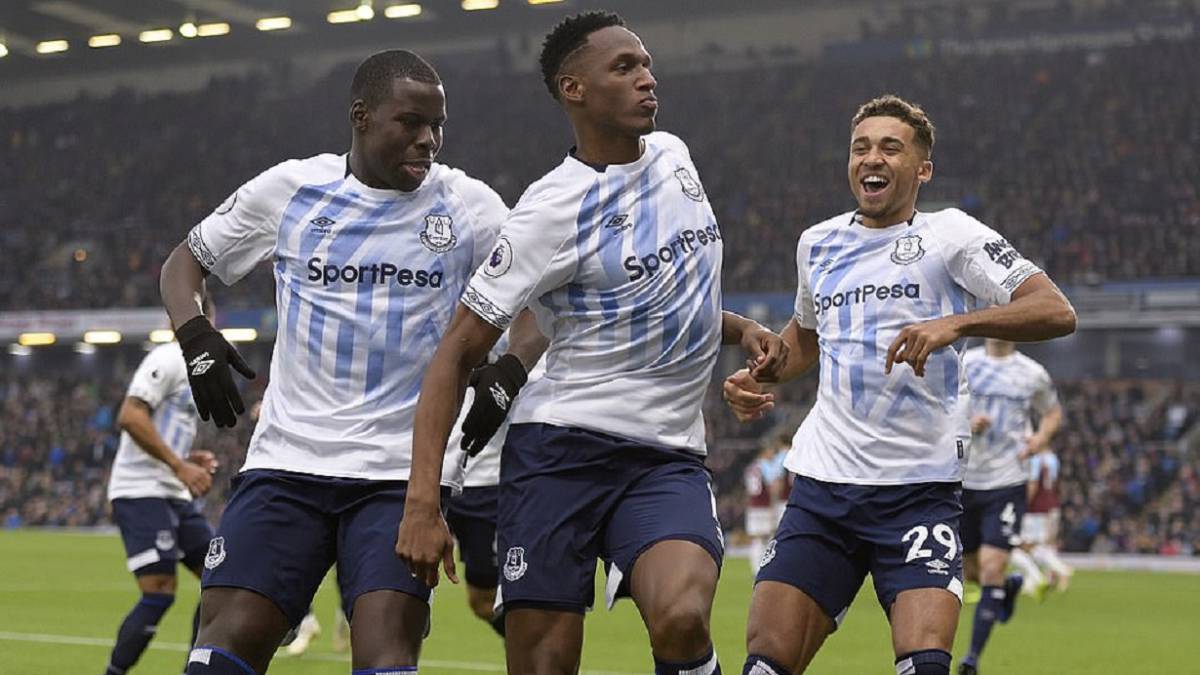 Yerry Mina marcó su primer gol en la Premier League con el Everton en el encuentro de la jornada ante el Burnley, el colombiano recicbió elogios