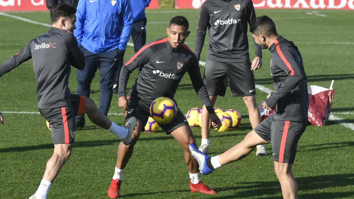 Luis Fernando Muriel en un entrenamiento del Sevilla