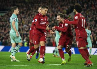 Liverpool golea al Arsenal con triplete de Firmino