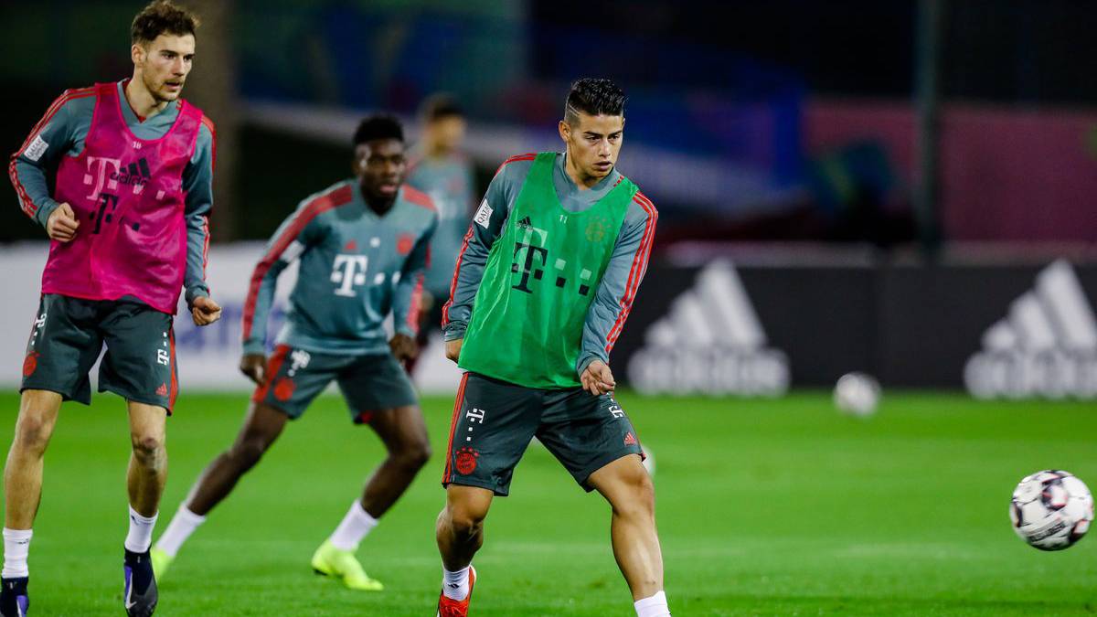 James Rodríguez en entrenamiento con el Bayern Múnich en Doha