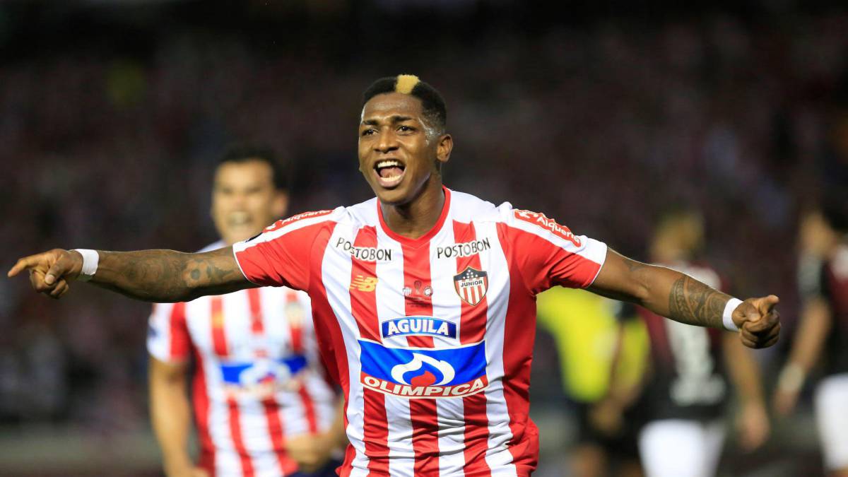 El volante Yony González llegó a Brasil para unirse a la pretemporada de Fluminense, equipo con el que firmará por un año y disputará la Copa Sudamericana.