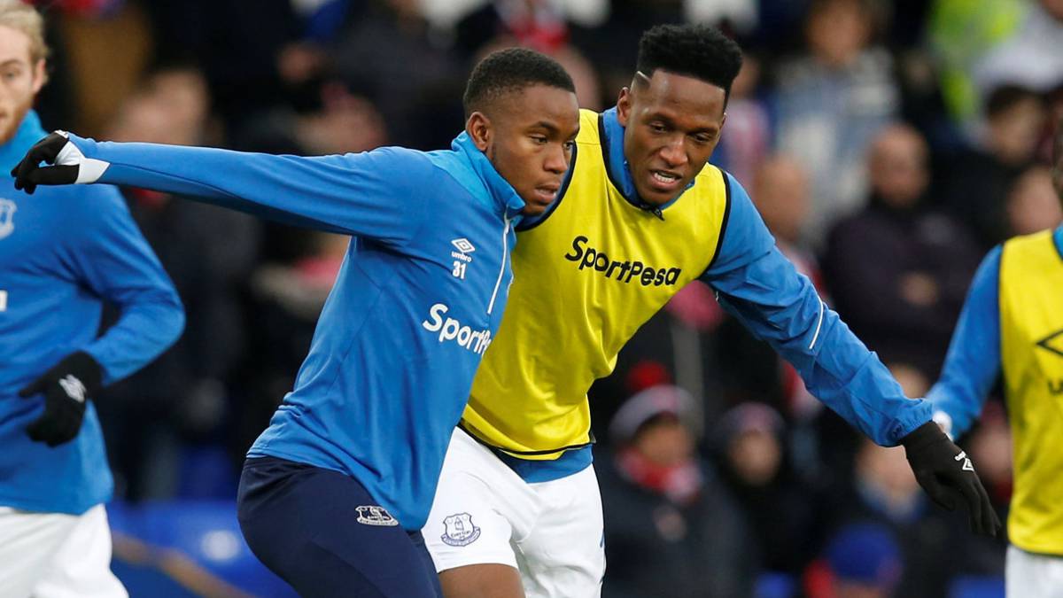 Yerry Mina y toda la defensa del Everton debe trabajar para acabar con la mala racha de resultados