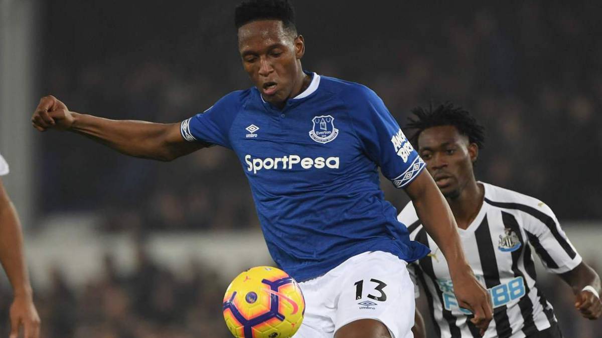 Yerry Mina enfrenta a Jefferson Lerma en la Premier League