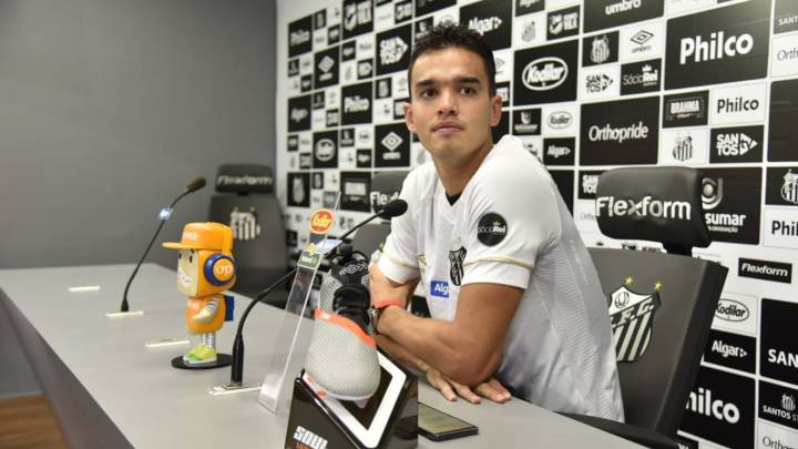 Felipe Aguilar fue defendido por Santos tras haber recibido críticas de un periodista de Fox Sports