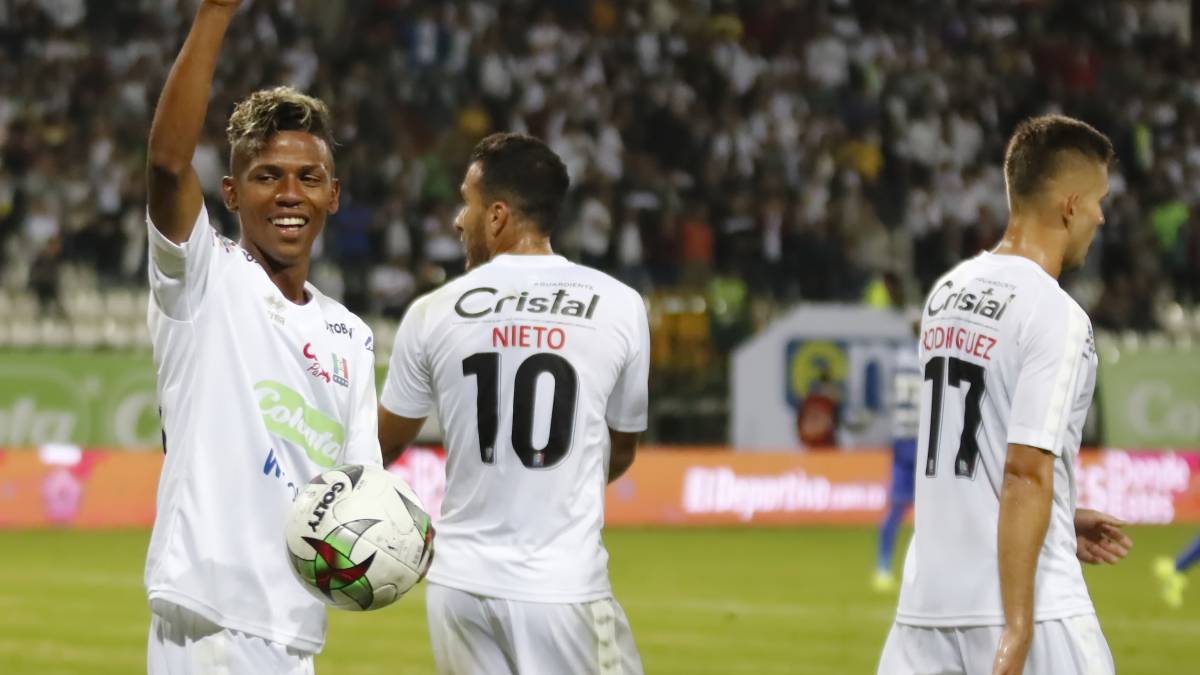 Marcelino Carreazo celebra el gol de Once Caldas en la victoria 1-0 ante Millonarios por la fecha 2 de la Liga Águila