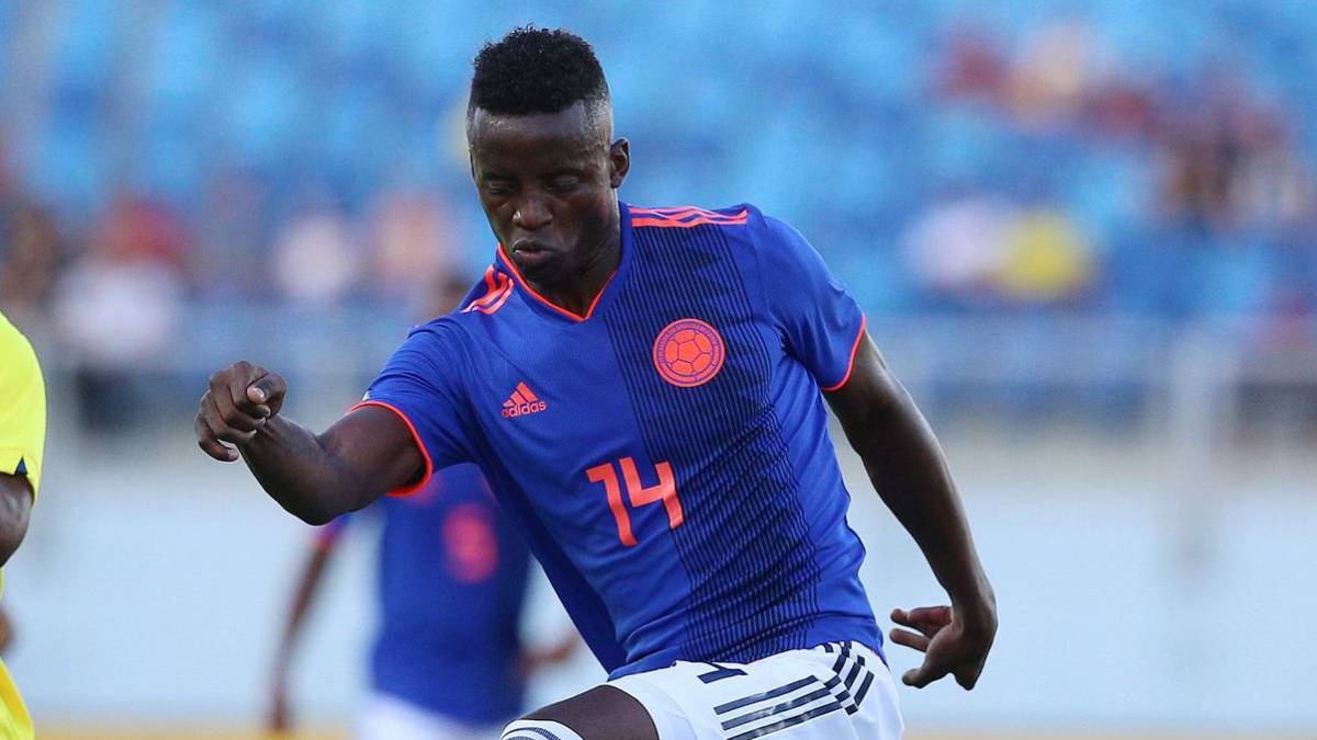 Jader Valencia durante la derrota de la Selección Colombia Sub 20 ante Ecuador, la cual reduce las opciones de ir al Mundial de Polonia.
