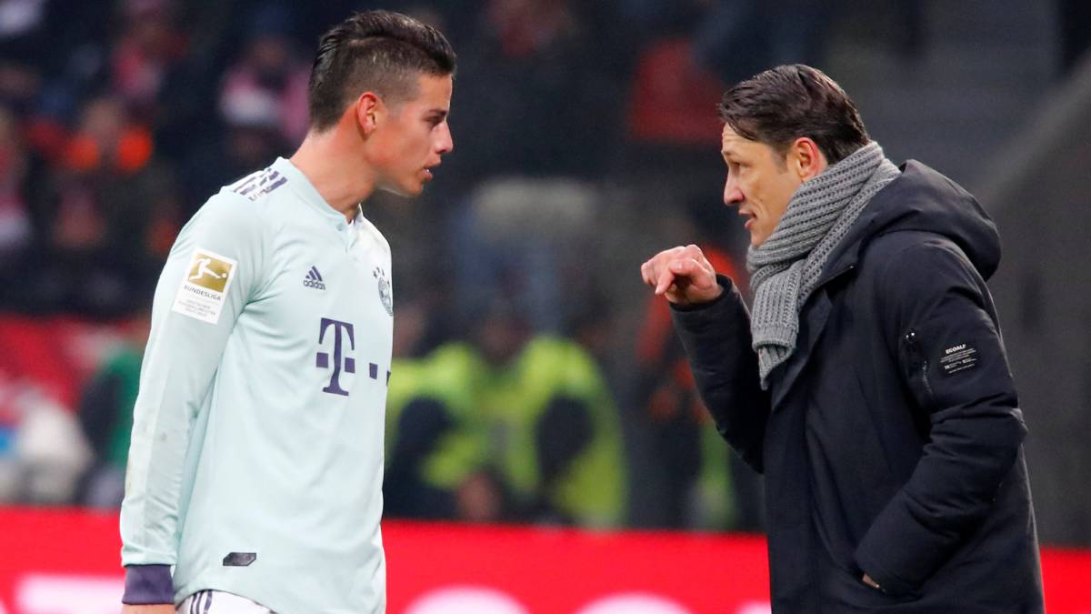 James Rodríguez y Niko Kovac tras el partido del Bayern Múnich y Bayer Leverkusen por la Bundesliga