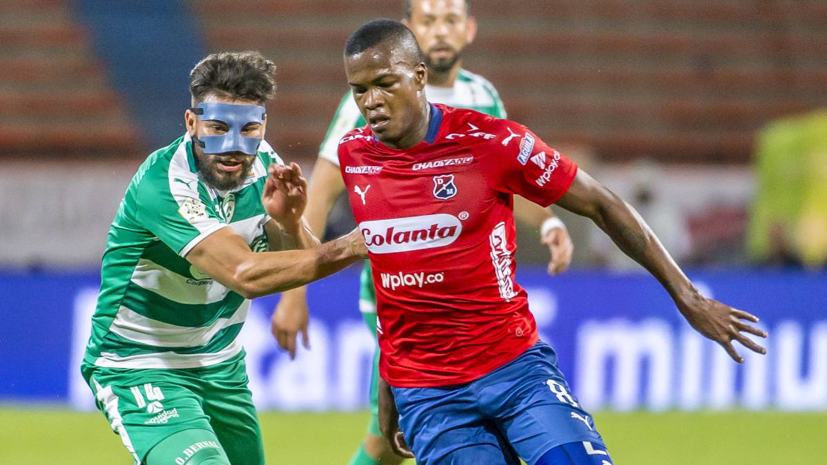 Larry Angulo, quien habló sobre lo que debe mejorar Medellín para enfrentar a Palestino por Copa Libertadores, durante el partido ante Equidad.