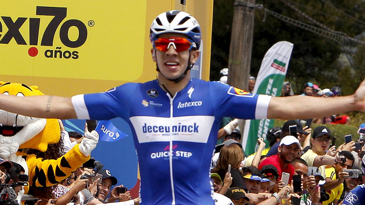 Álvaro Hodeg celebra su triunfo en la segunda etapa del Tour Colombia 2019 y es el nuevo líder de la competencia