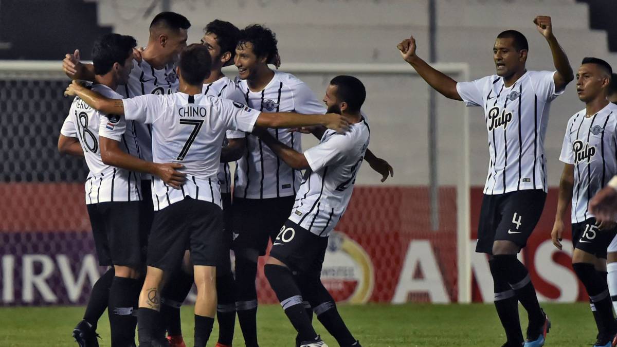 Club Libertad, dirigido por Leonel Álvarez, venció a The Strongest y espera en la fase 3 de Copa Libertadores a Nacional o La Guaira.