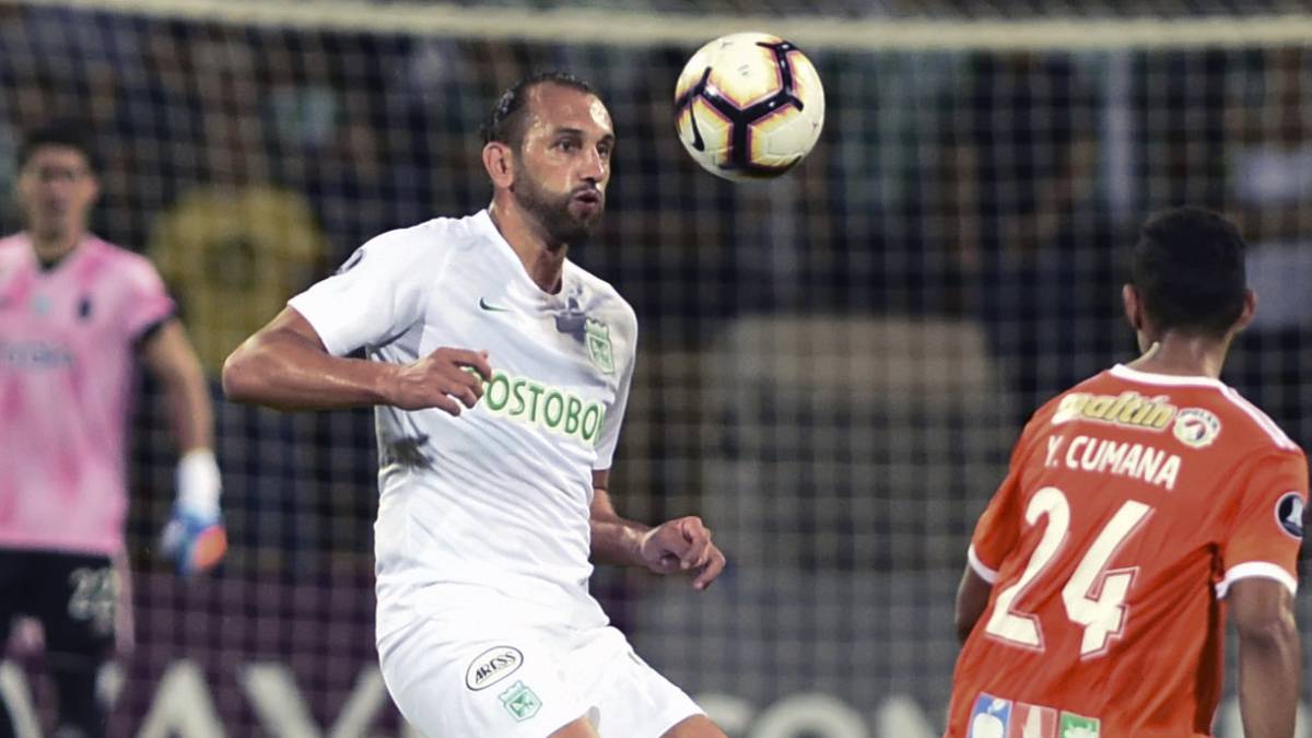 Hernán Barcos podría jugar el partido de ida frentea Libertad por Libertadores con Nacional.