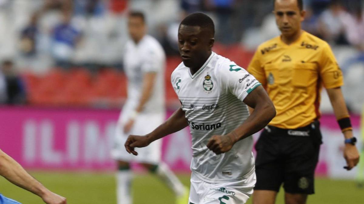 Marlos Moreno anotó su primer gol con Santos Laguna en la Champions League de la Concacaf.