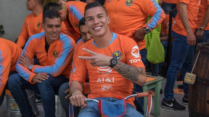 Mateus Uribe, Andrés Ibargüen, Roger Martínez y Nicolás Benedetti, estuvieron en la vecindad del Chavo del 8 por los 90 años de Chespirito