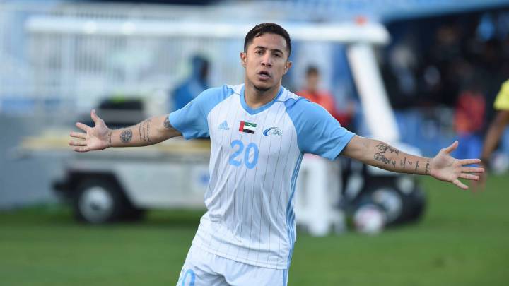 Michael Ortega celebrando un gol con Bani Yas en la Liga de Emiratos Árabes Unidos.