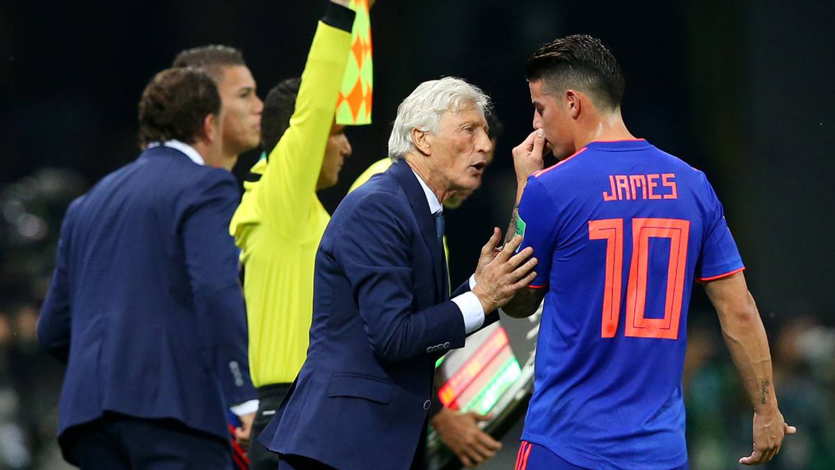 James Rodríguez junto a José Pékerman, de quien destacó su legado en la Selección Colombia.