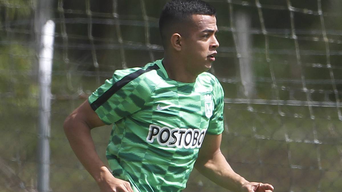 Omar Duarte durante un entrenamiento con Atlético Nacional, previo al juego ante Libertad por la Copa Libertadores
