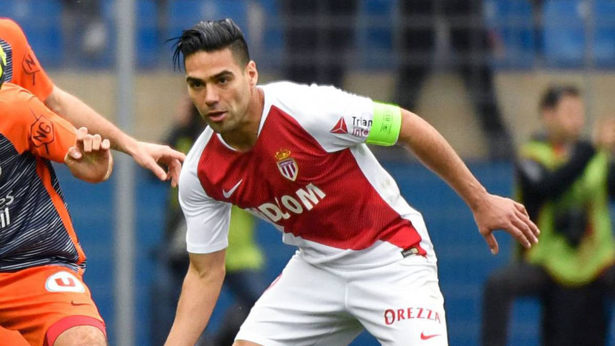 Falcao García, quien fue descartado por el Milan, durante un partido con el Mónaco.