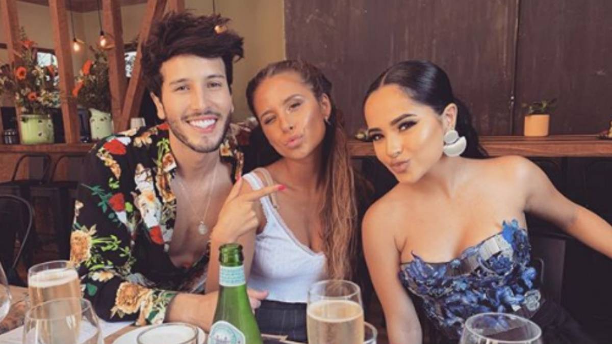 Becky G puso fin a los rumores sobre una relación Con Sebastián Yatra, con quien es jurado del Festival de Viña del Mar.