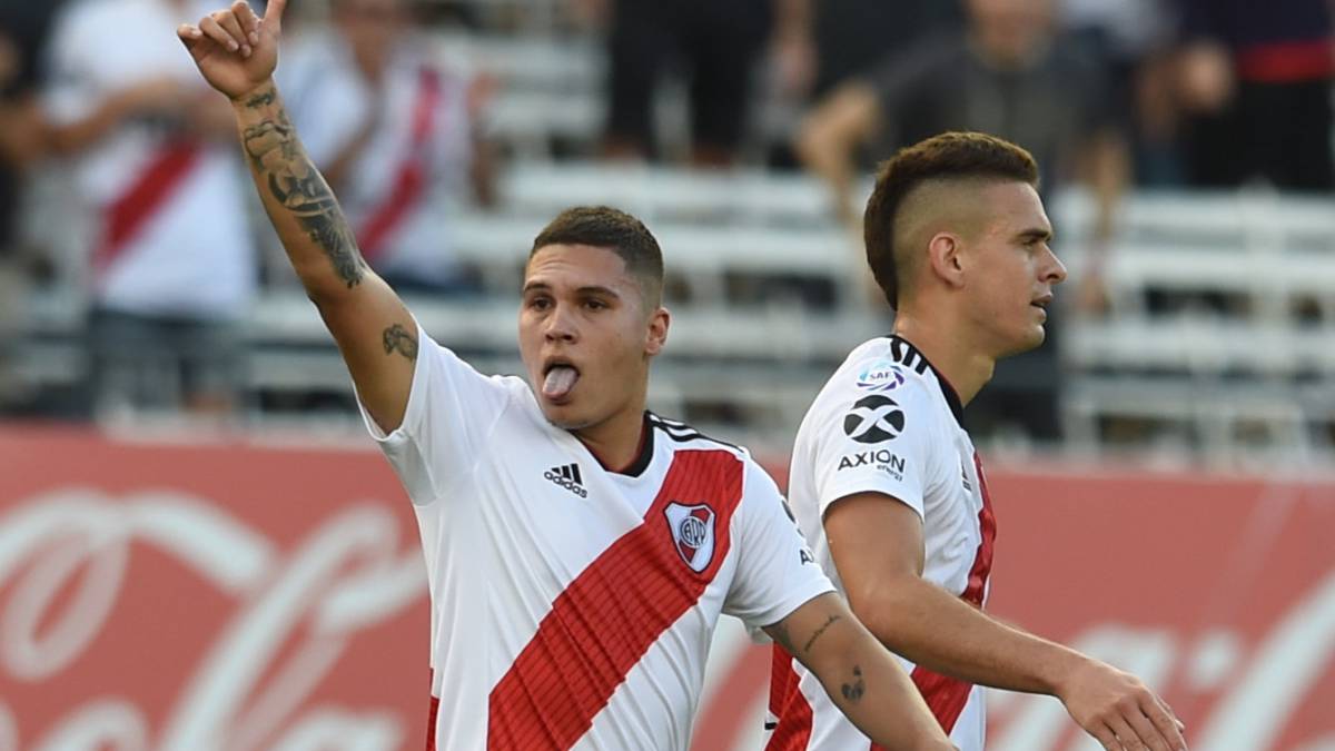 Juan Fernando Quintero, quien está entre los más valiosos de la Copa Libertadores 2019, celebrando un gol con River Plate.