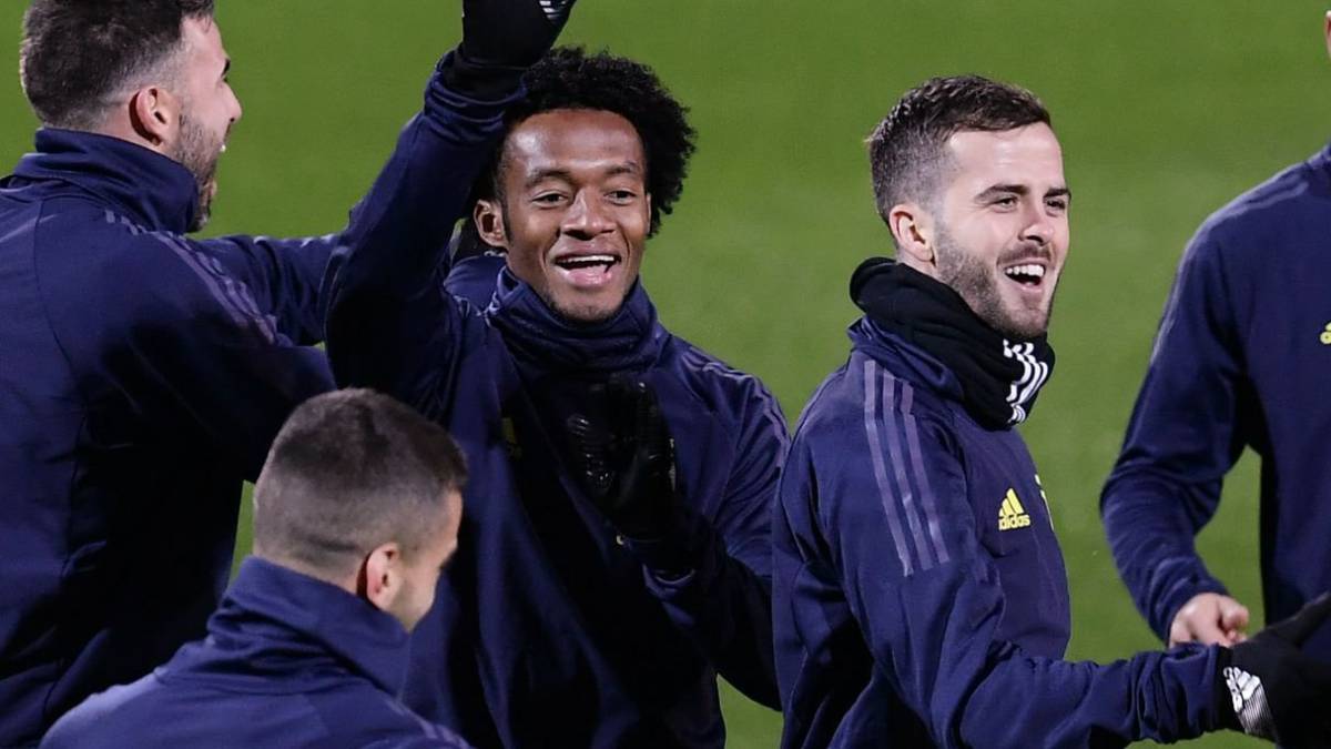 Juan Cuadrado entrena con la Juventus