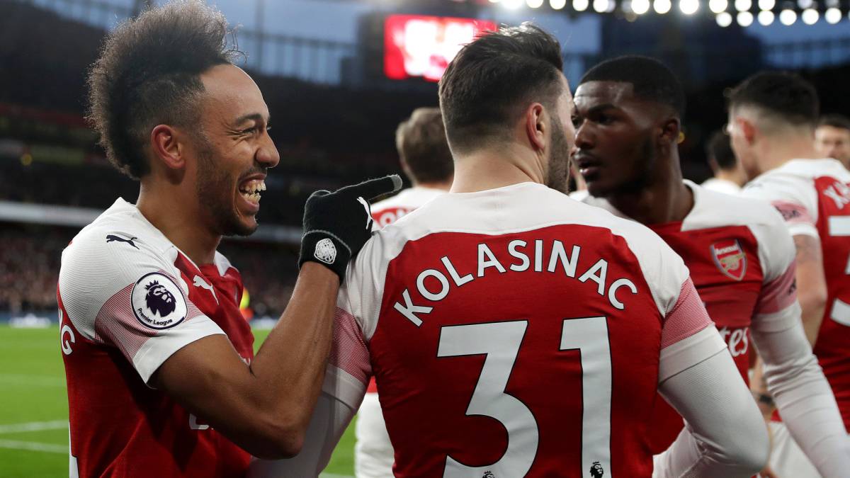 Los jugadores de Arsenal celebran el triunfo 2-0 ante Manchester United por la Premier League