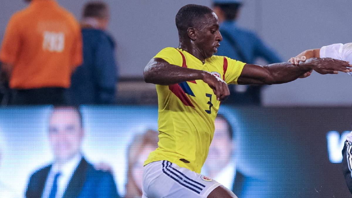 El lateral izquierdo Deiver Machado en un amistoso ante la Selección Argentina.