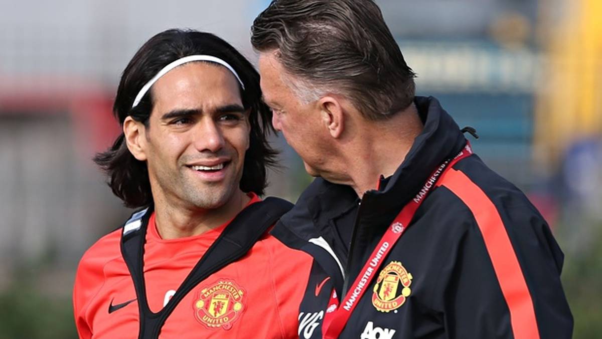 Radamel Falcao García despidió a Louis Van Gaal con quien compartió vestuario en el Manchester United