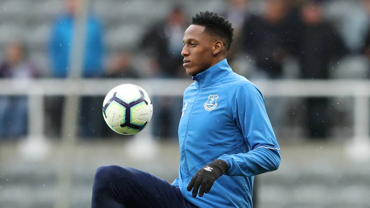 Yerry Mina volvería a la titular de Everton ante Chelsea por Premier League.