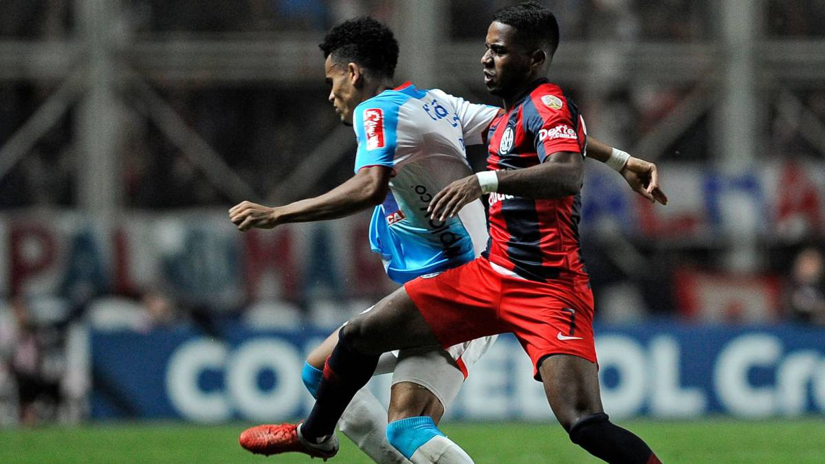 El exMillonarios, Juan Camilo Salazar debutó oficialmente con San Lorezno en la Copa Libertadores frente a Junior