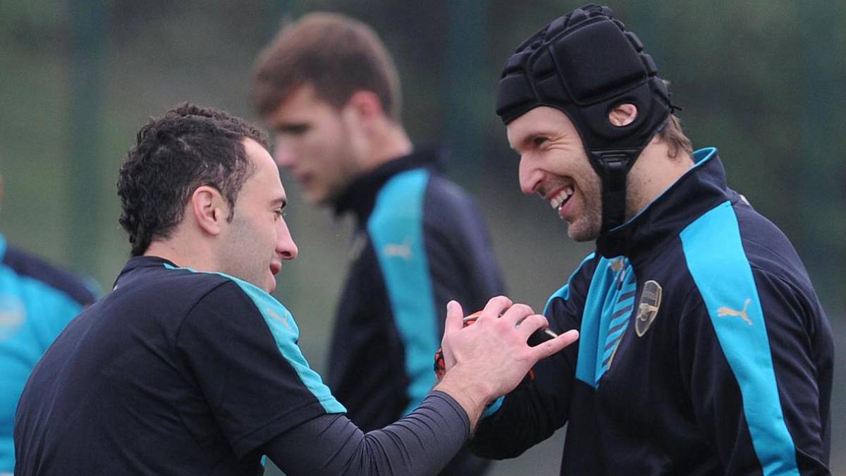 David Ospina durante un entrenamiento con Arsenal. Ahora el portero colombiano los enfrentará por los cuartos de final de la Europa League