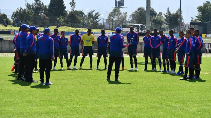Selección Colombia Sub-17 durante un entrenamiento en la sede de la Federación Colombiana de Fútbol