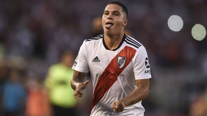 Juan Fernando Quintero fue operado este jueves de su rodilla izquierda