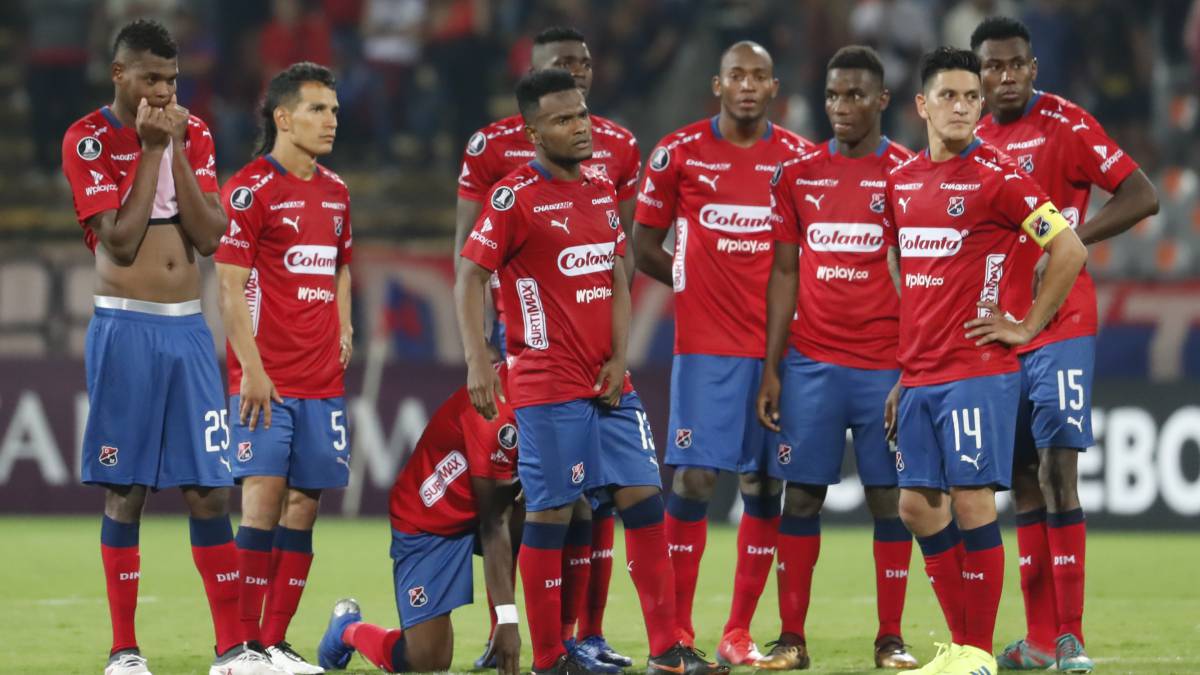 La plantilla de Independiente Medellín tras la eliminación de Copa Libertadores ante Palestino de Chile