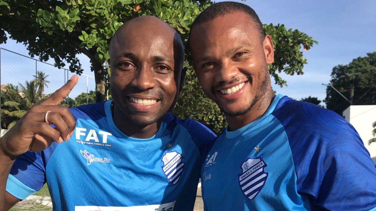 Los colombianos 'Manga' Escobar y Pablo Armero jugarán juntos en Brasil.