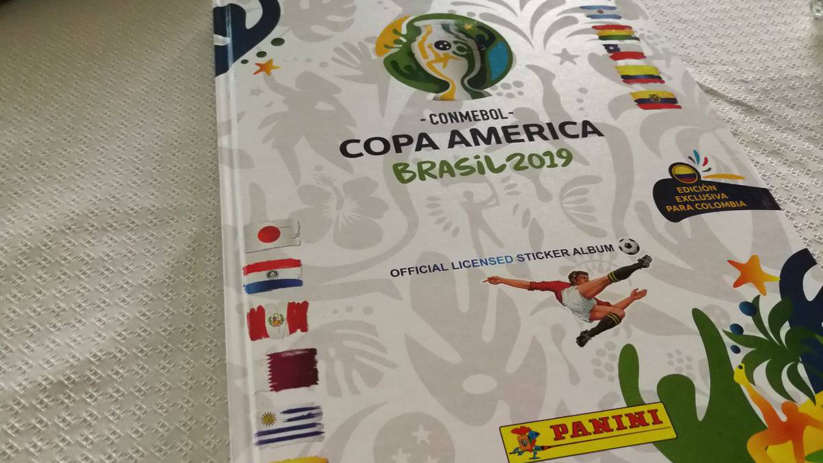 Álbum Panini de la Copa América Brasil 2019.