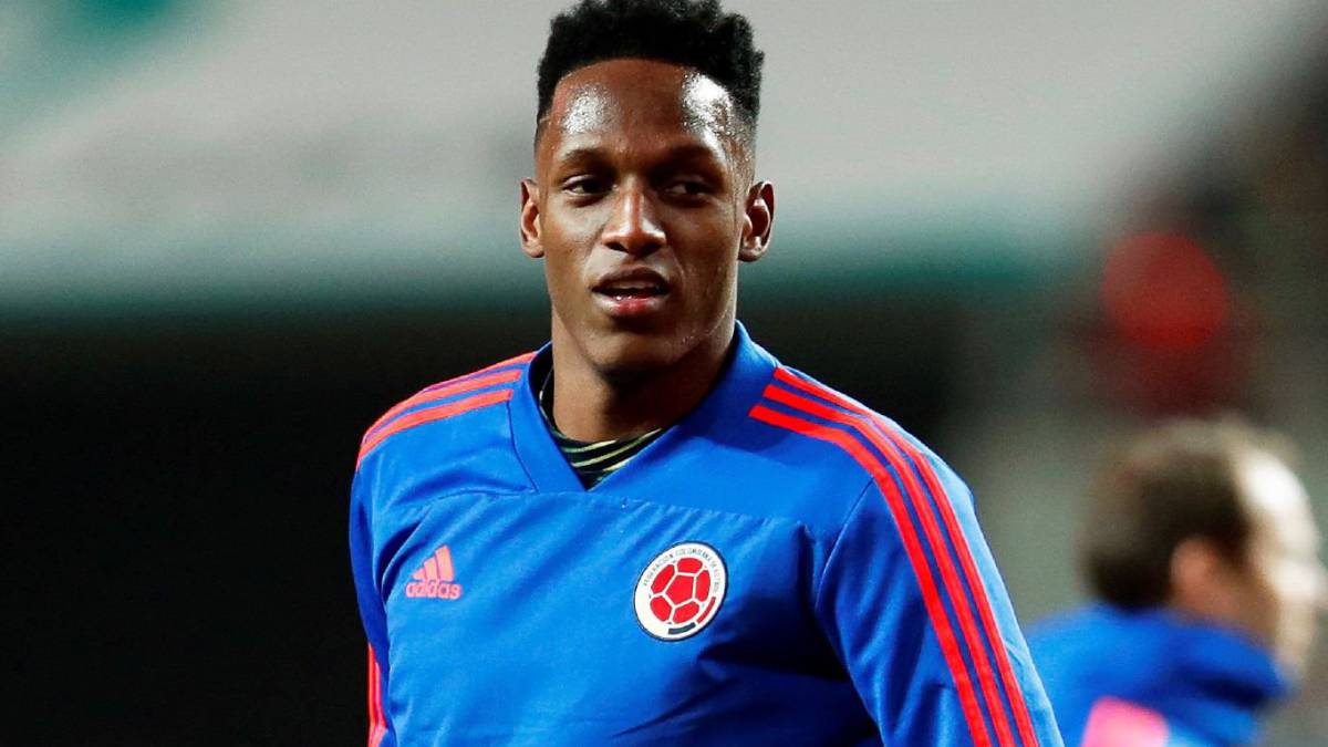 Yerry Mina durante un calentamiento con la Selección Colombia previo al juego ante Corea del Sur donde salió lesionado