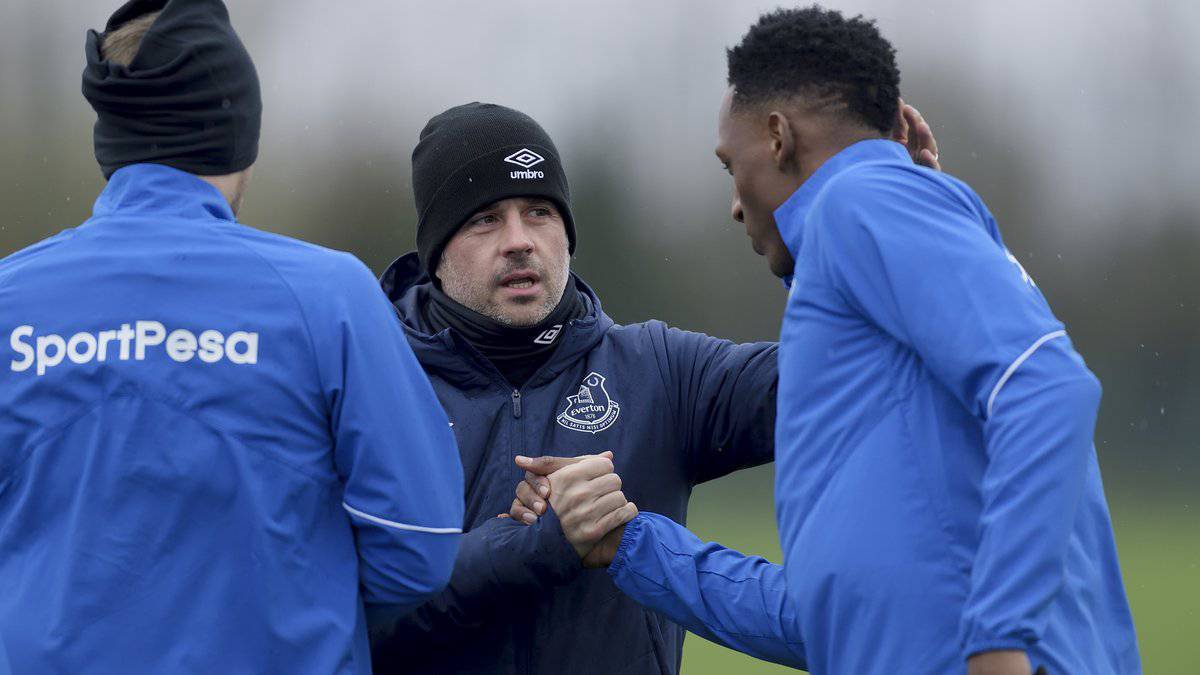 Marco Silva, molesto por la lesión de Yerry Mina con Selección Colombia.