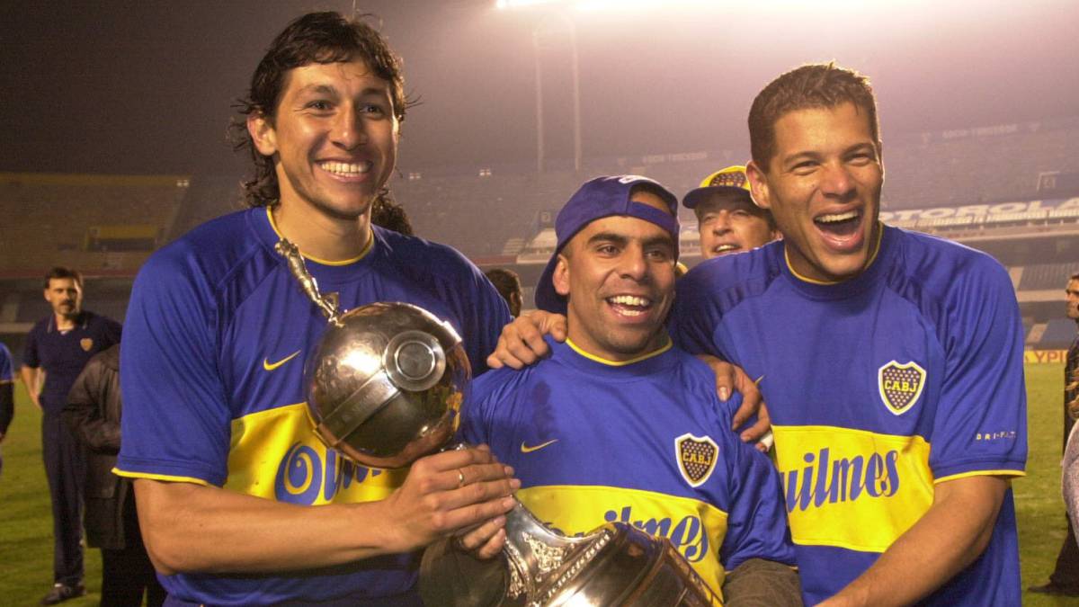 Jorge Bermúdez, 'Chico' Serna y Óscar Córdoba con la Copa Libertadores que ganaron en el 2000 a Palmeiras