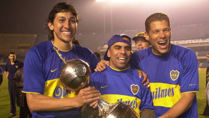 Jorge Bermúdez, 'Chico' Serna y Óscar Córdoba con la Copa Libertadores que ganaron en el 2000 a Palmeiras